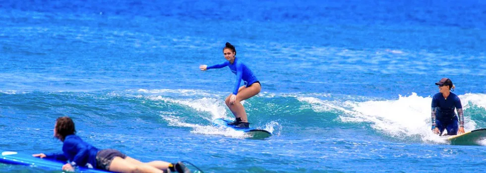 Surf lessons in lahaina