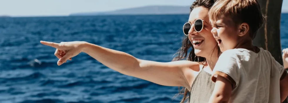 Kid friendly dolpin boat maui