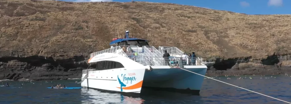 Snorkel boat anchored at molokini