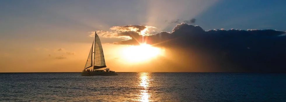 Best-catamaran-sunset-cruise-maui