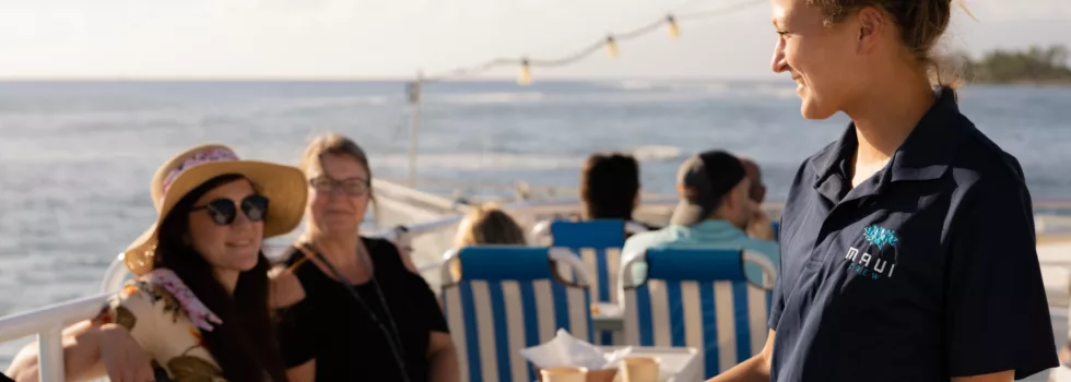 Server on maui dinner cruise