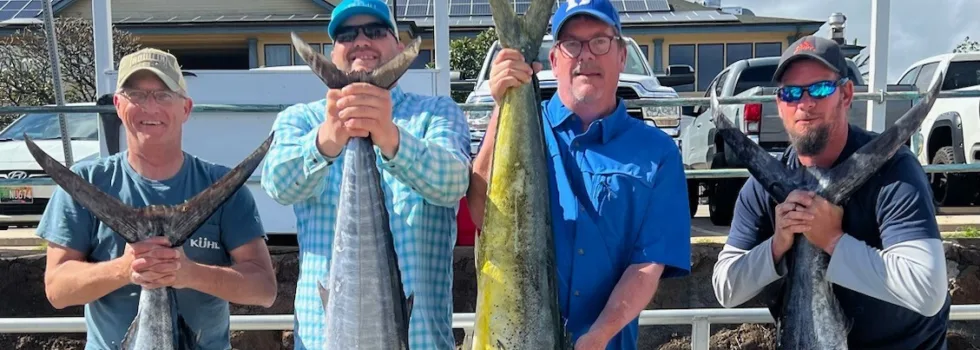 Charter group displays catch maalaea