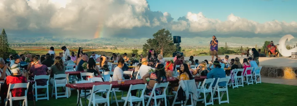 Luau table arrangement