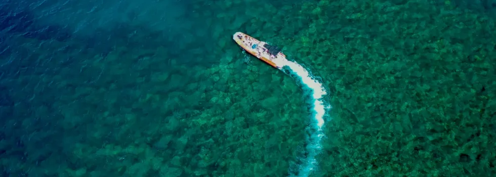 Rigid inflatable molokini