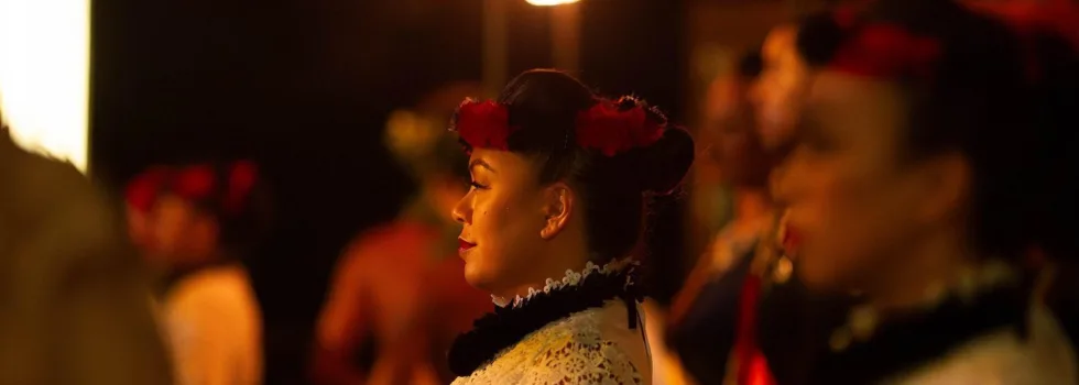 Luau queen performers
