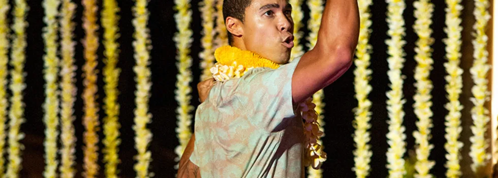 Rooftop luau male perfomer