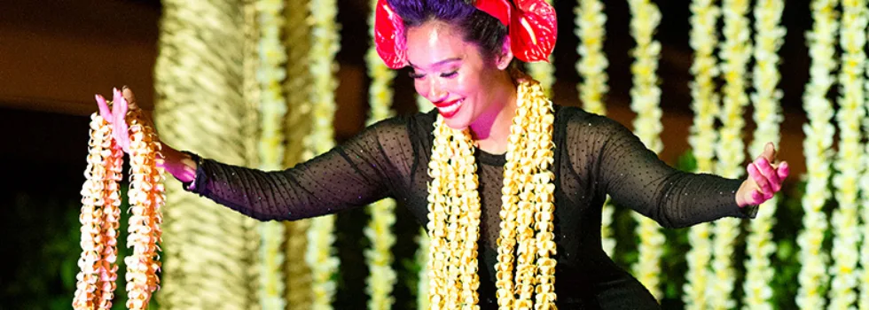 Rooftop luau queen waikiki