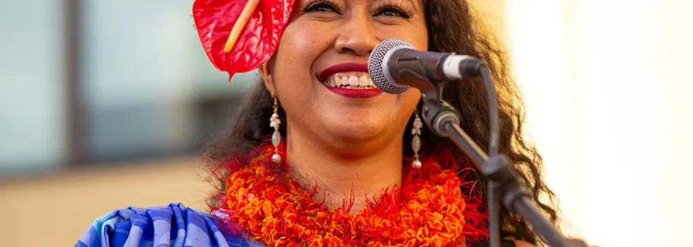 Waikiki luau musical performer