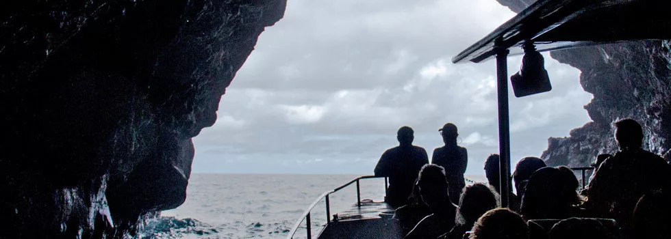 Boat-cave-tour-kauai