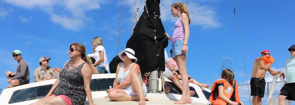Catamaran boat tour north shore oahu