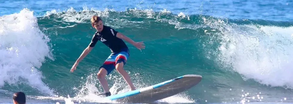 Surf lessons at chuns reef