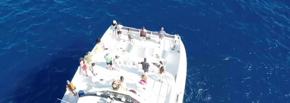 Fireworks boat tour waikiki