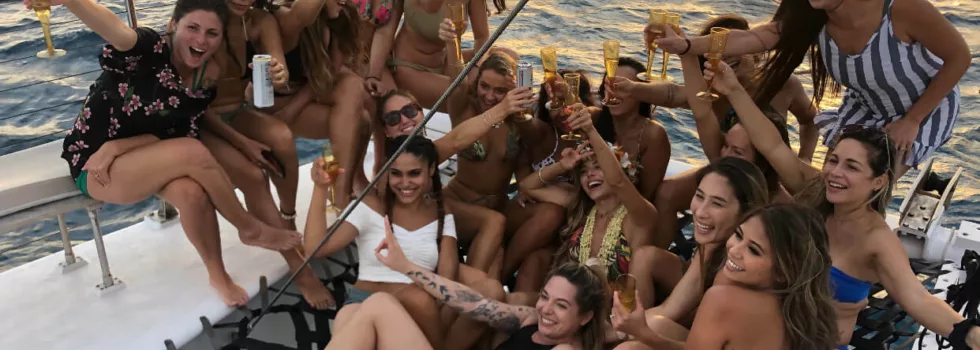 Waikiki booze cruise