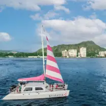 Waikiki Turtle Snorkeling Catamaran: Catamaran sailing past diamond head thumb