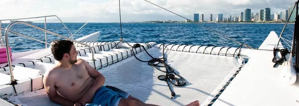 Sailing charters in waikiki