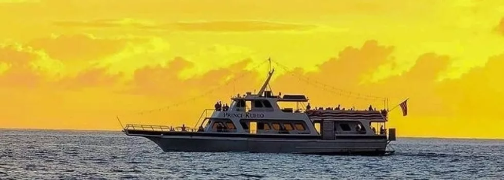 Ocean front sunset dinner waikiki