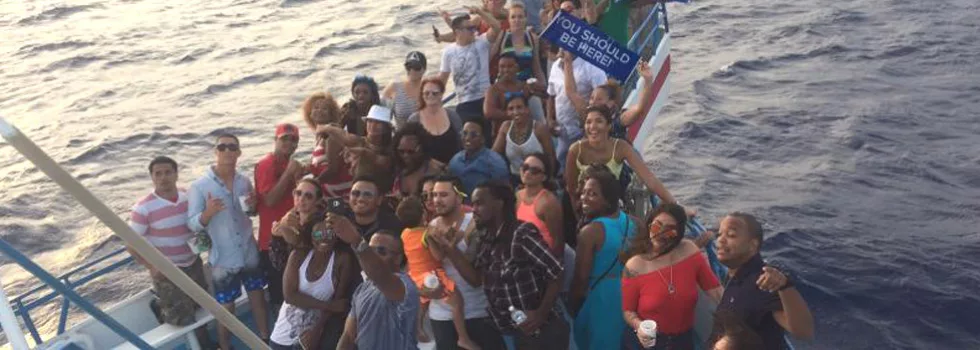 Fun dinner cruise in hawaii