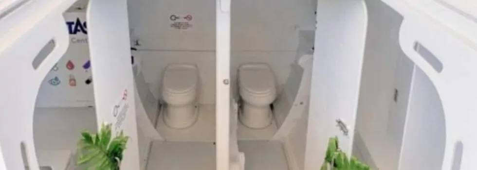 Clean boat bathroom waikiki tour