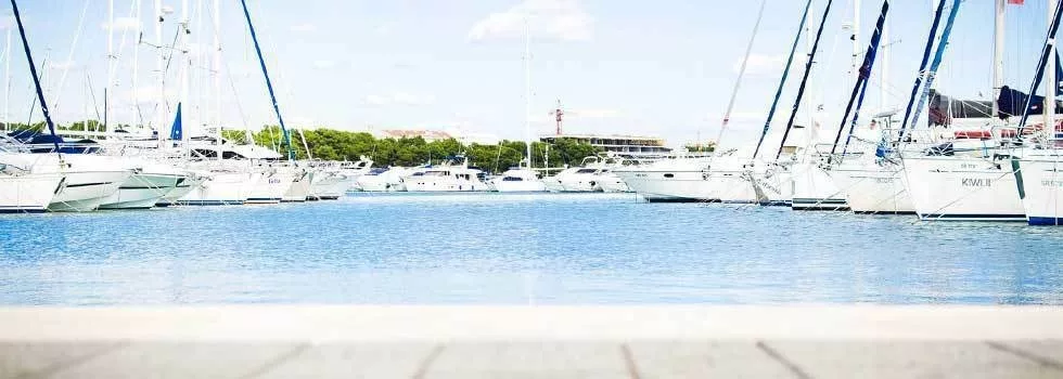 Hawaii yacht club charter