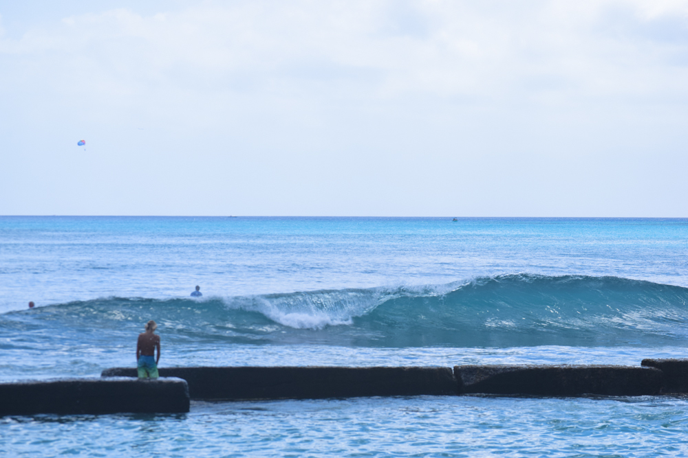 waikiki-wall-surf.jpg#asset:3179